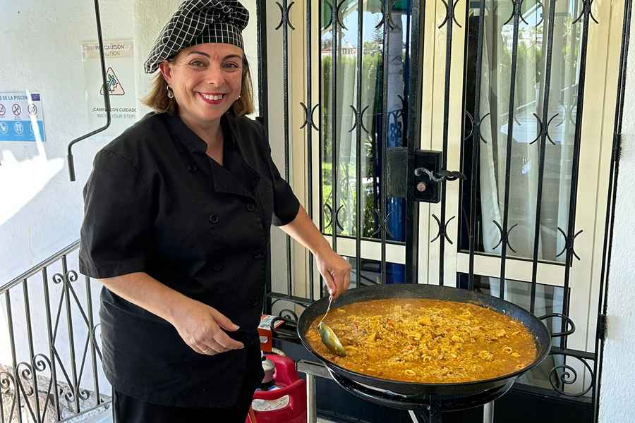 paella catering marbella